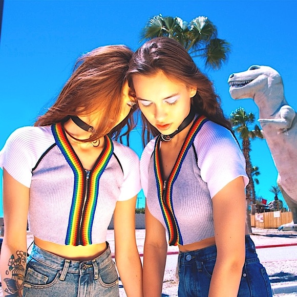 •UNIF• Zip Front Rainbow Trimmed Soft Ribbed Heather Crop Sweater Top 🌈🍭⛅️ - Picture 2 of 10